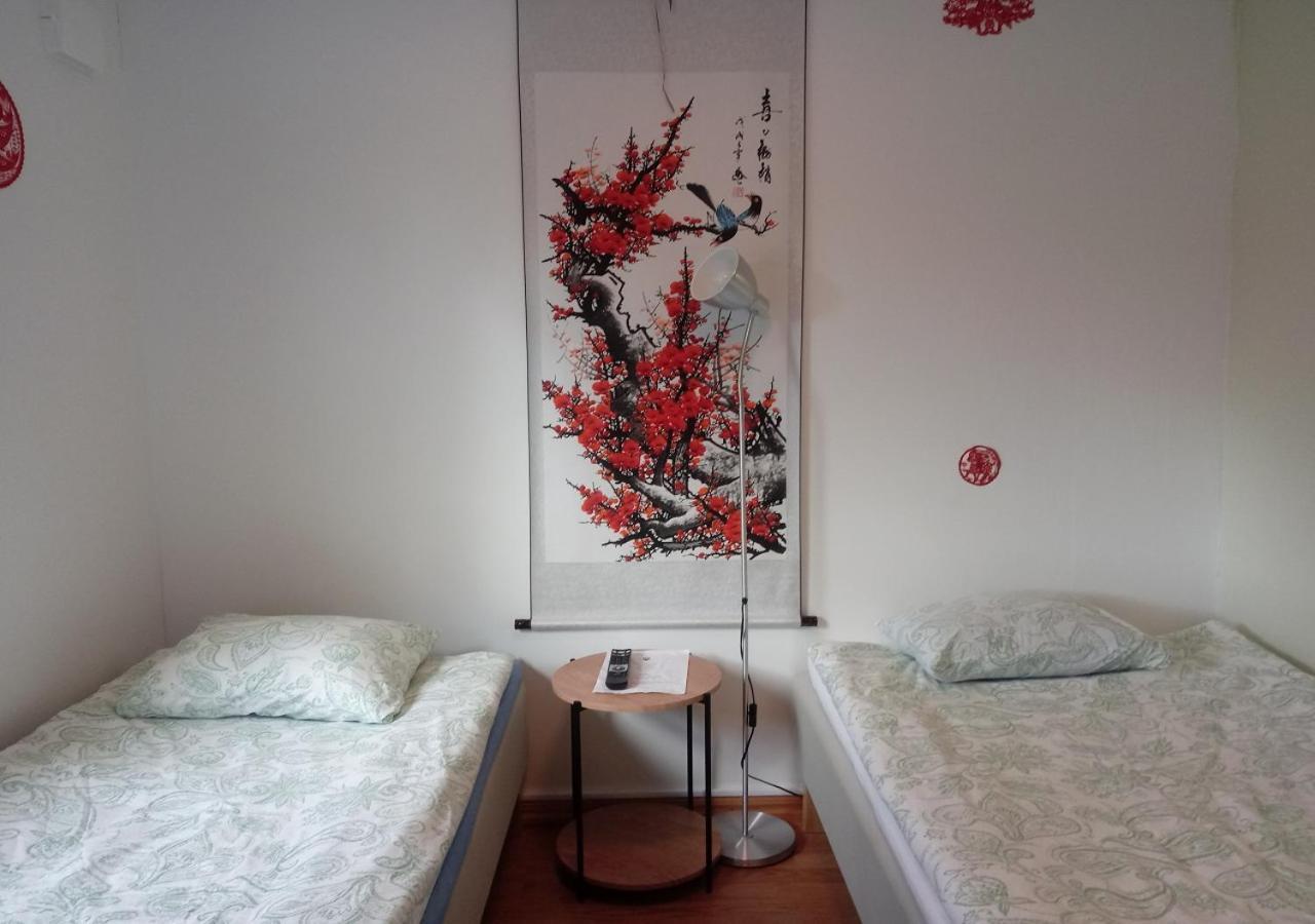 Lin'S B&B Alvsered ภายนอก รูปภาพ
