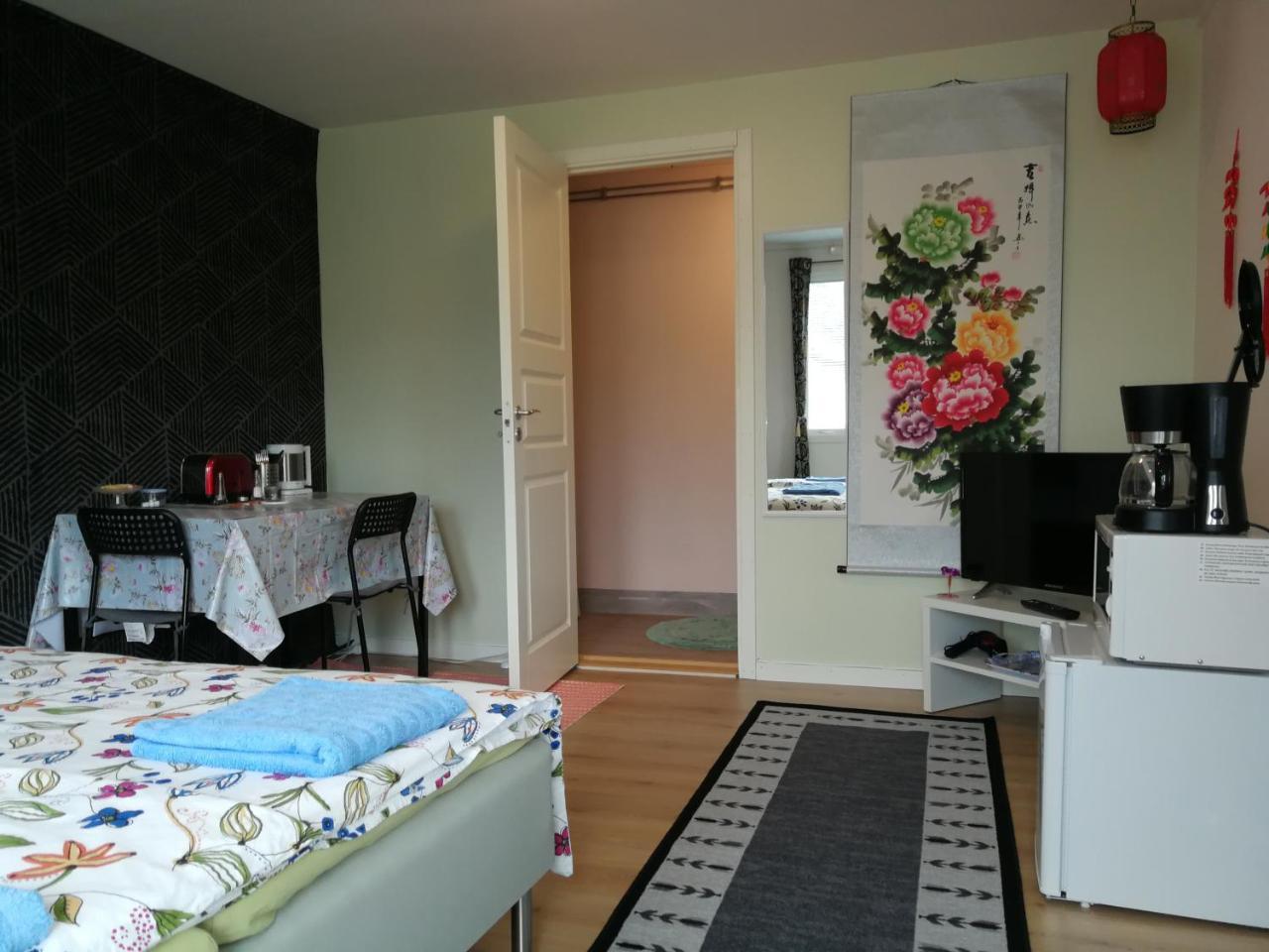 Lin'S B&B Alvsered ภายนอก รูปภาพ